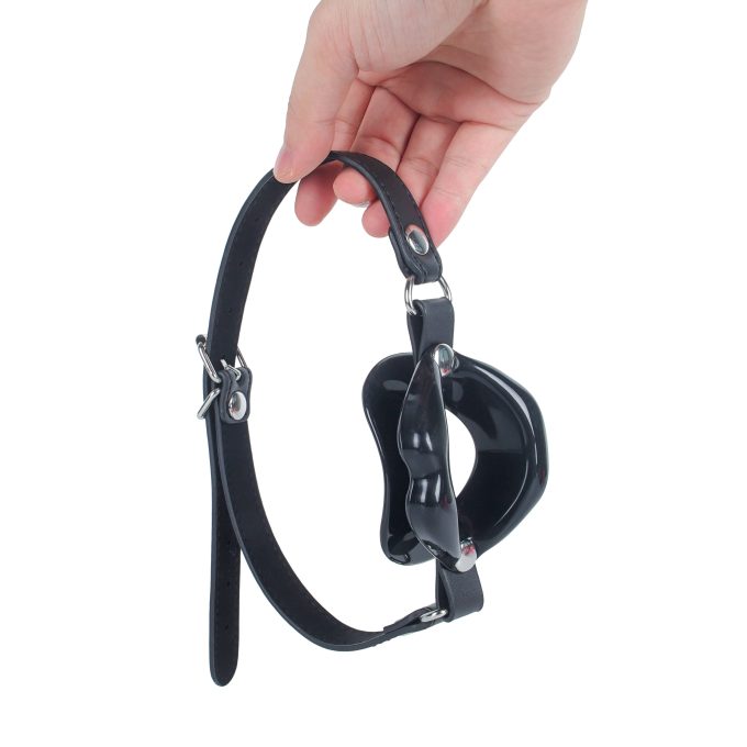 Banoch   Gag kissy lips   Zwart   hangend in hand (1)