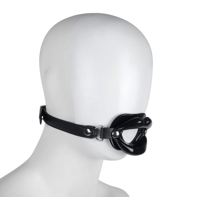Banoch   Gag kissy lips   Zwart   hangend in hand (4)