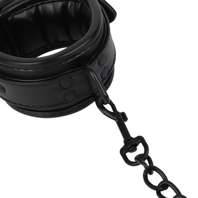 Banoch handboeien van pu leer gevoerd zwart bondage 987191336 4 scaled scaled Banoch handboeien van pu leer gevoerd zwart bondage 987191336 4 scaled scaled
