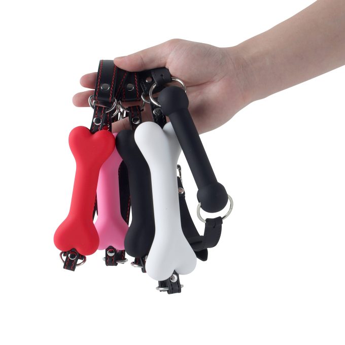 Banoch   mouth gag bone   siliconen gag bot   diverse kleuren hangend