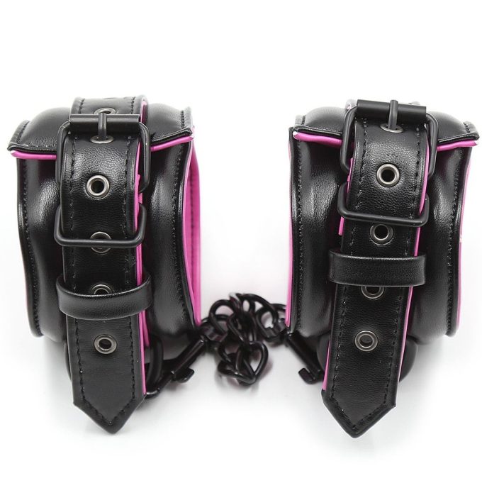 Banoch Bondageset Hot Pink halsbandriem handboeien en enkelbanden pu Leer zwart roze 987101678 3 Banoch Bondageset Hot Pink halsbandriem handboeien en enkelbanden pu Leer zwart roze 987101678 3