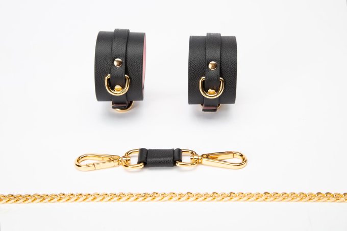 Banoch Hedonistic Bondageset zwart roze goud leer 987101853 3 Banoch Hedonistic Bondageset zwart roze goud leer 987101853 3
