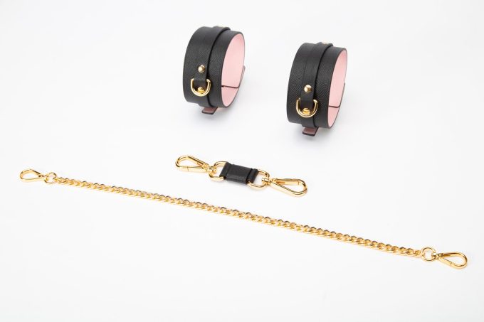 Banoch Hedonistic Bondageset zwart roze goud leer 987101853 5 Banoch Hedonistic Bondageset zwart roze goud leer 987101853 5