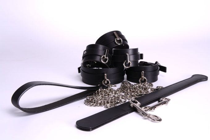 Banoch Hedonistic bauhaus Bondageset zwart leer 987101856 19 scaled
