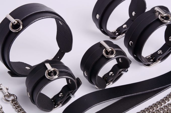 Banoch Hedonistic bauhaus Bondageset zwart leer 987101856 23 scaled
