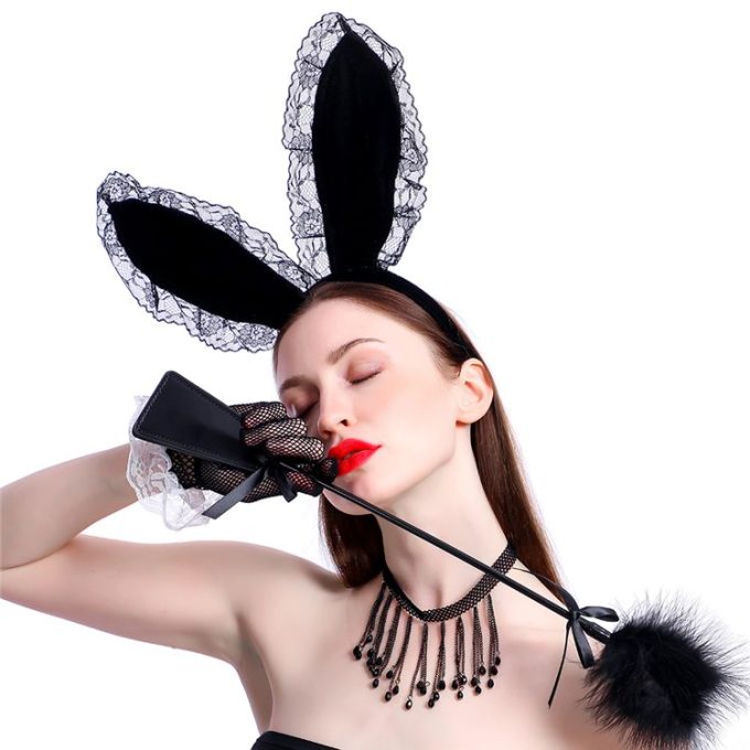 Banoch shady pleasure 2 zwart diadeem handschoenen choker en zweep 98710888 6 Banoch shady pleasure 2 zwart diadeem handschoenen choker en zweep 98710888 6