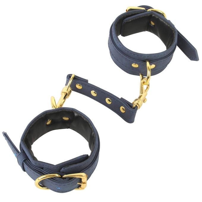 Banoch handboeien van pu leer velvet blauw goud bondage 987102330 4 scaled scaled Banoch handboeien van pu leer velvet blauw goud bondage 987102330 4 scaled scaled
