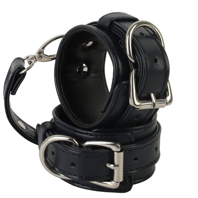 Banoch handboeien van pu leer zwart zilver bondage 987102334 8 scaled scaled Banoch handboeien van pu leer zwart zilver bondage 987102334 8 scaled scaled