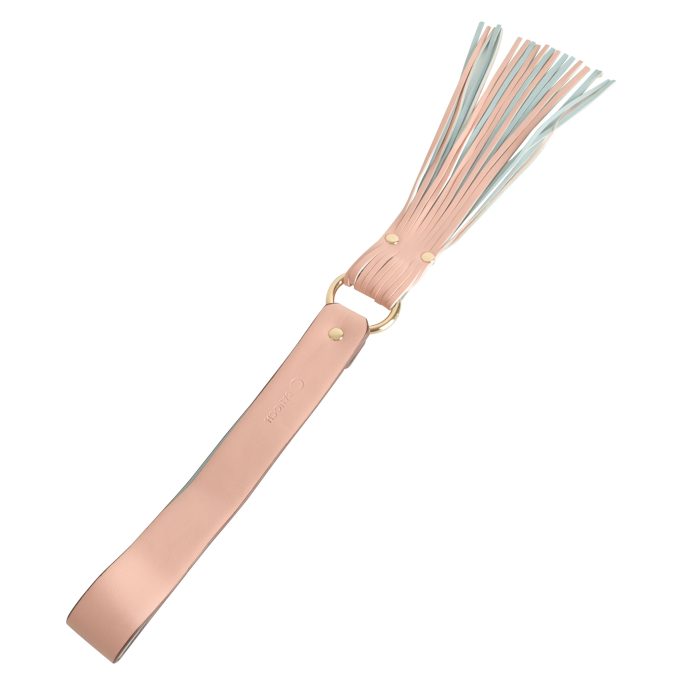Banoch flogger flat blauw roze pu leer 50 cm BDSM 4 scaled Banoch flogger flat blauw roze pu leer 50 cm BDSM 4 scaled