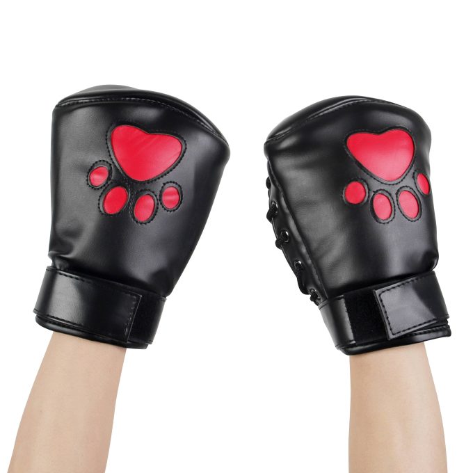 Banoch Perrito Mittones dog paws mittens bondage PU Leer rood voetje puppy play 2 scaled Banoch Perrito Mittones dog paws mittens bondage PU Leer rood voetje puppy play 2 scaled