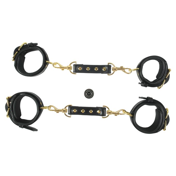 Banoch luxe bondageset zwart handboeien enkelboeien collar leash pu leer opbergtas 1 1 scaled Banoch luxe bondageset zwart handboeien enkelboeien collar leash pu leer opbergtas 1 1 scaled