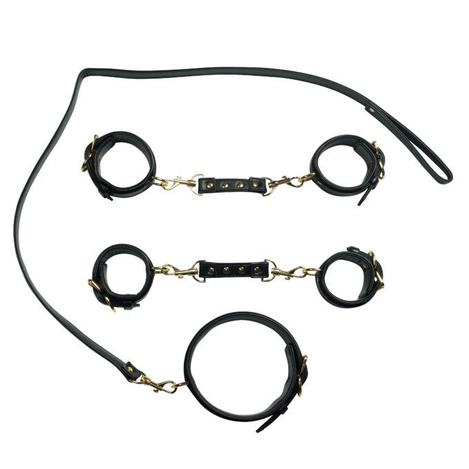 Banoch luxe bondageset zwart handboeien enkelboeien collar leash pu leer opbergtas 3 scaled Banoch luxe bondageset zwart handboeien enkelboeien collar leash pu leer opbergtas 3 scaled