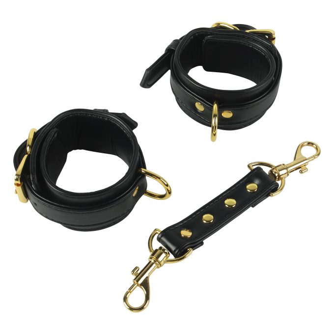 Banoch luxe bondageset zwart handboeien enkelboeien collar leash pu leer opbergtas 6 1 scaled Banoch luxe bondageset zwart handboeien enkelboeien collar leash pu leer opbergtas 6 1 scaled