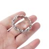 Banoch eikelring doodskop zilver cockring liggend hand